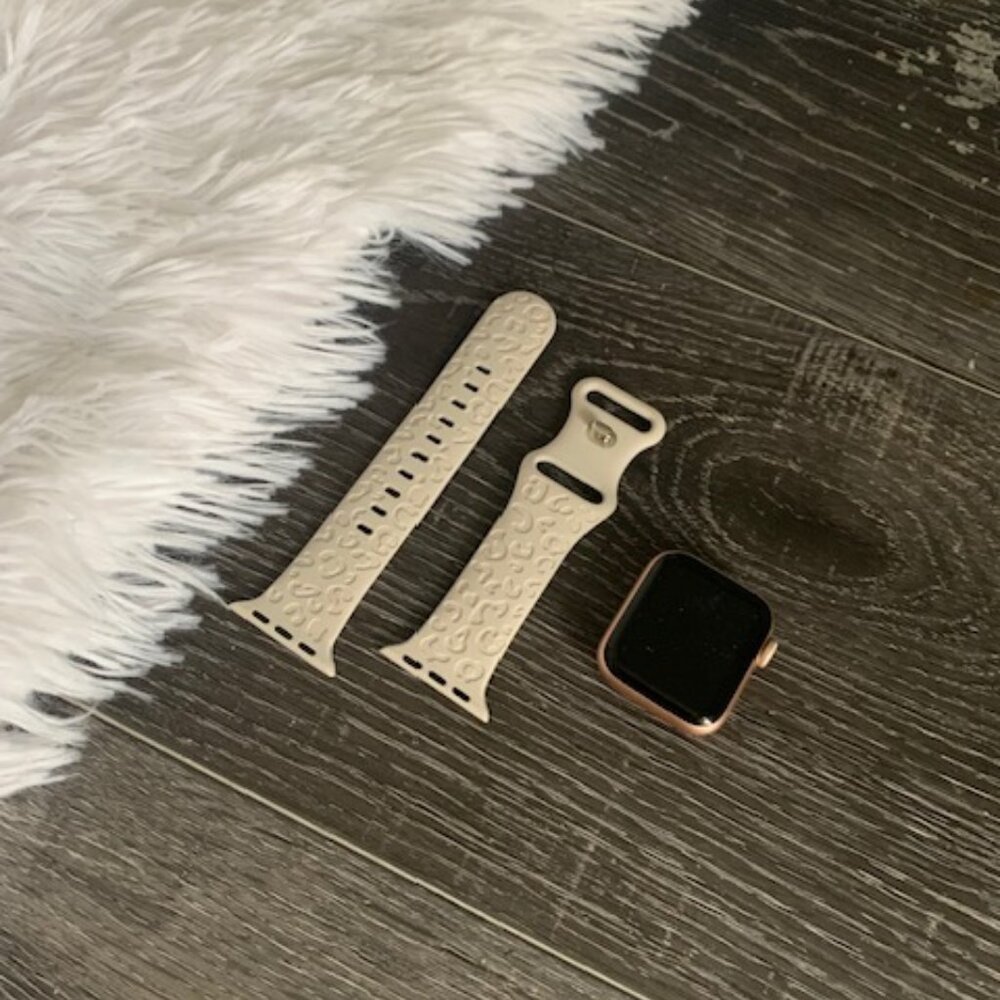 Ultra Soft Silicone Light Gray Leopard Engraved Apple Watch Band | 38/40/41mm